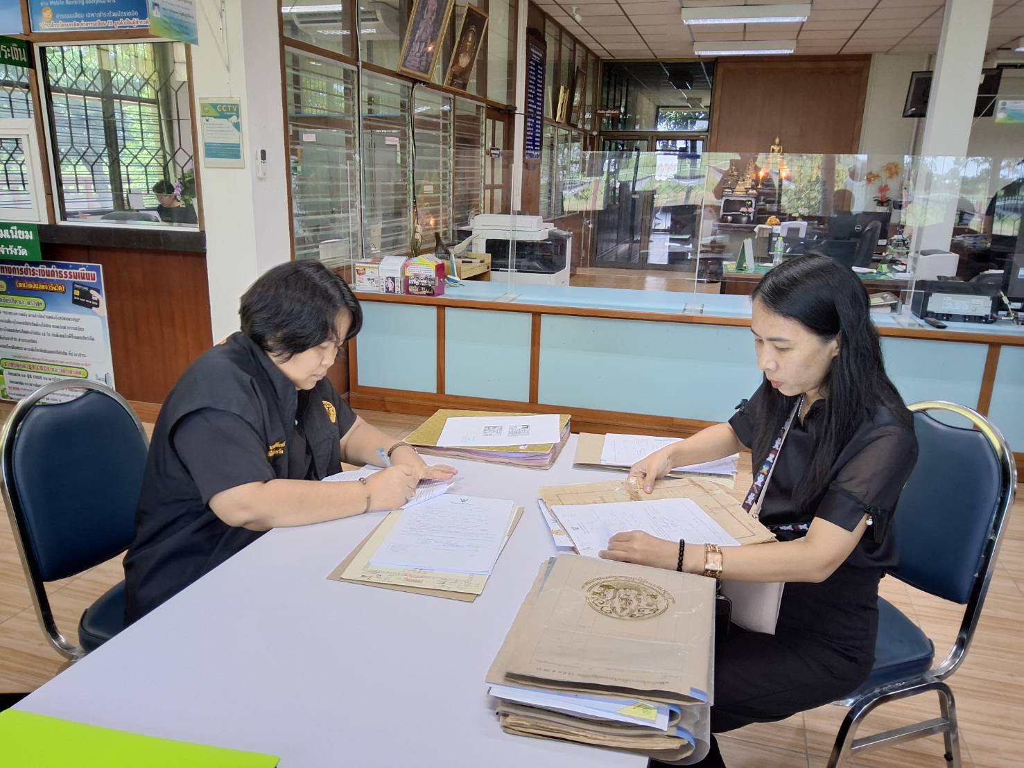 title - ส.ป.ก.นครปฐม ลงพื้นที่ให้บริการแก่เกษตรกร ขอจดทะเบียนสิทธิและนิติกรรม